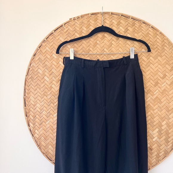 CHANEL CLASSIC VINTAGE WOMEN’S BLACK 100% WOOL TROUSER PANT W/ SILK LINING EUC - Picture 5 of 13